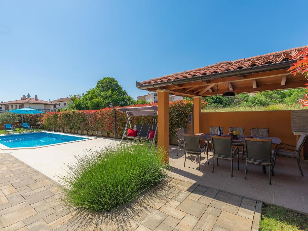 Holiday Home Linden Tree Pula Exterior foto