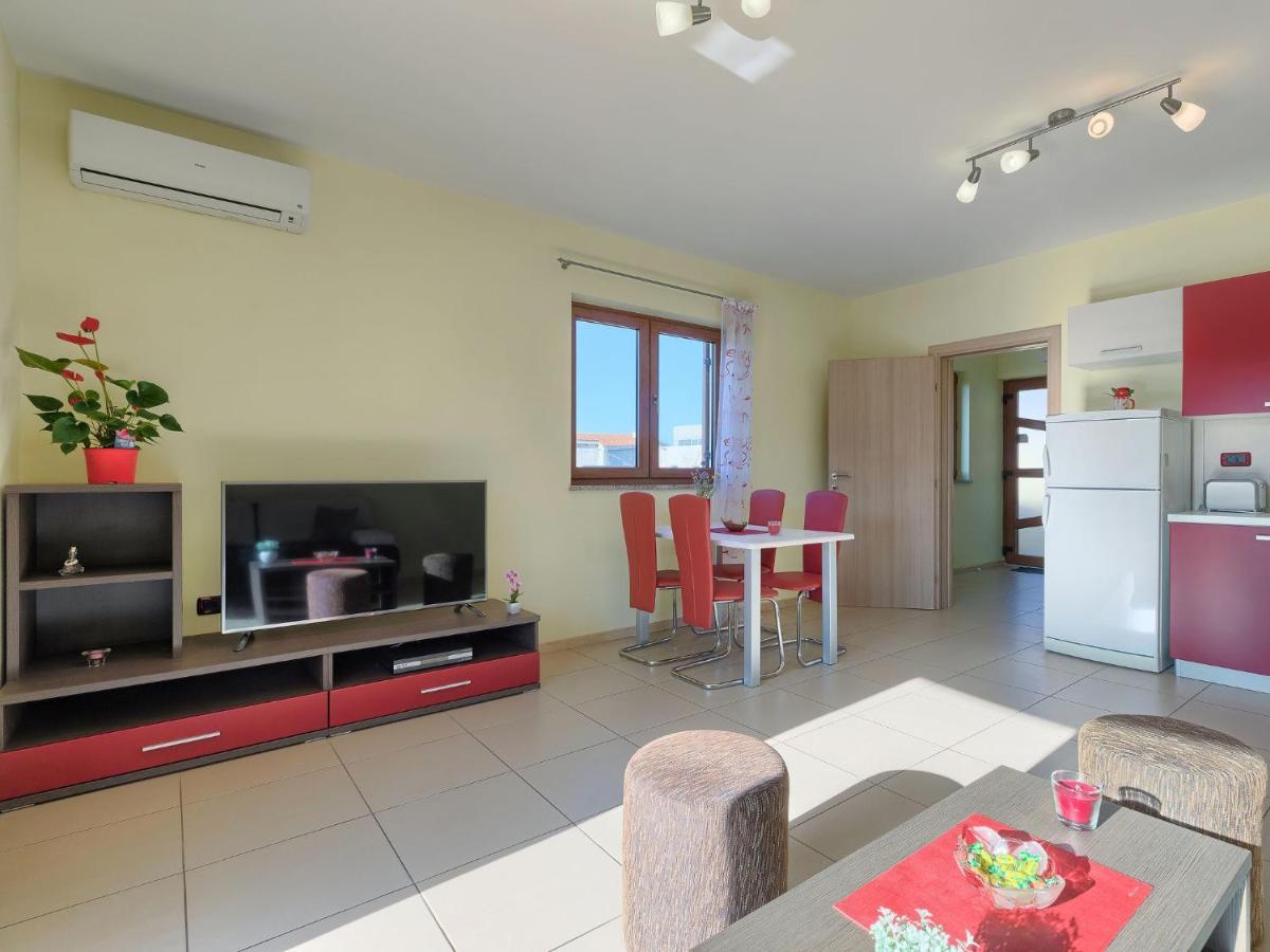Holiday Home Linden Tree Pula Exterior foto