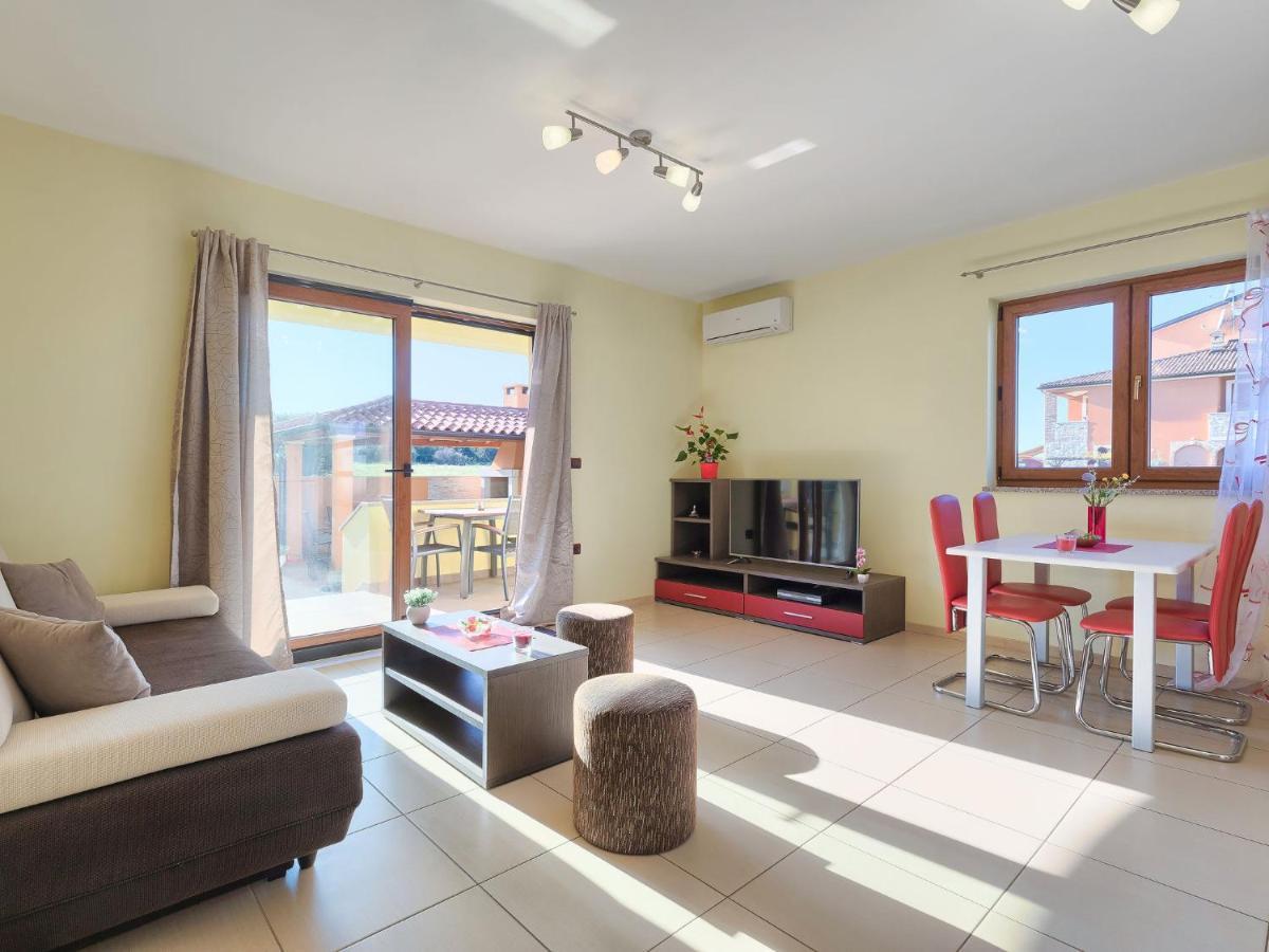 Holiday Home Linden Tree Pula Exterior foto